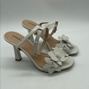 torrid Ivory Floral Strap Heeled Sandals Sz 8.5W
